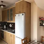 Am House 尼亚·蒙达尼亚